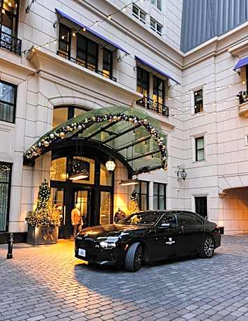 Waldorf Astoria By Hilton Chicago
