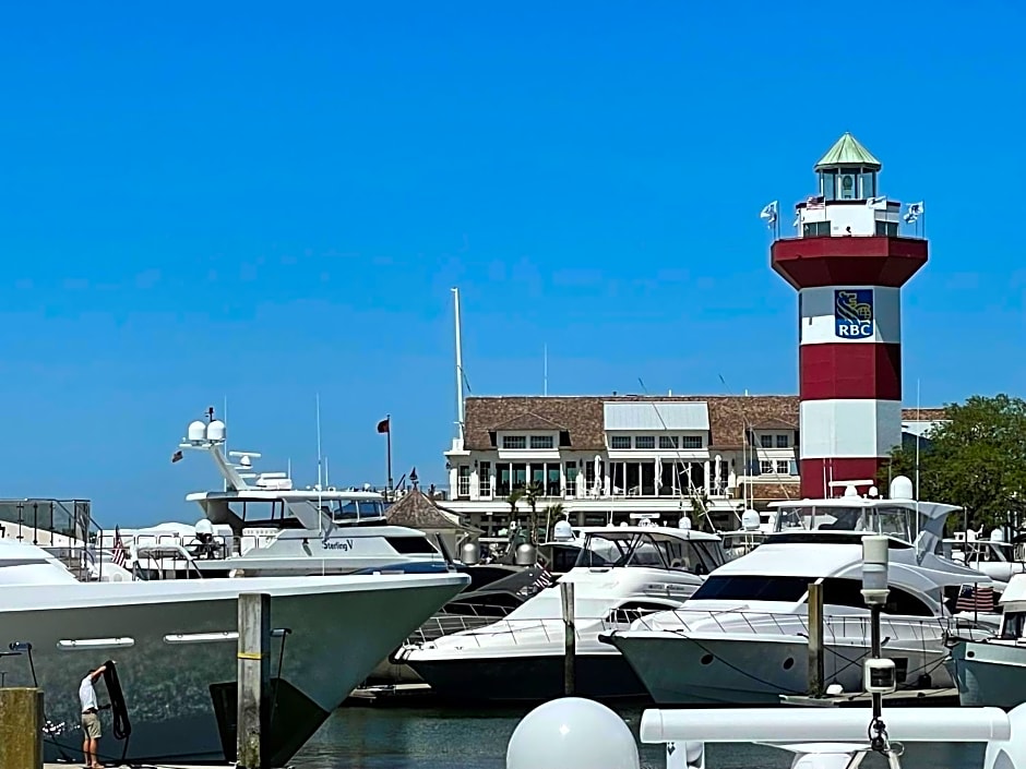Holiday Inn Express Hotel & Suites Bluffton at Hilton Head Area, an IHG Hotel