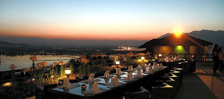 Taj Dal View, Srinagar