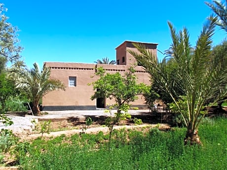 LE JARDIN DES GRENADIERS