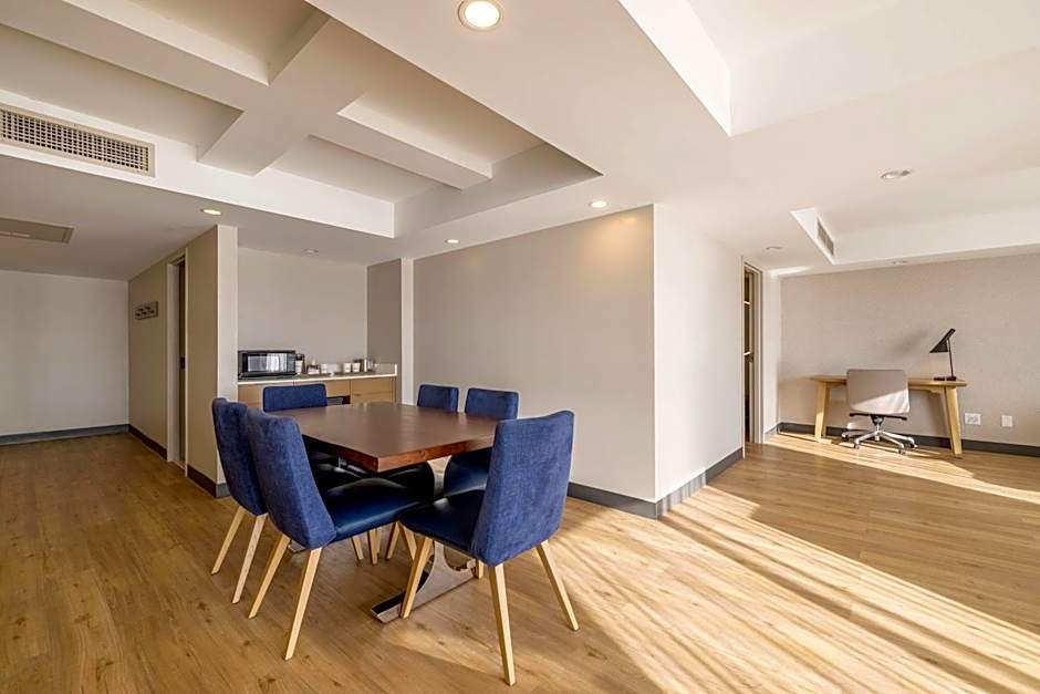 DoubleTree by Hilton Davenport