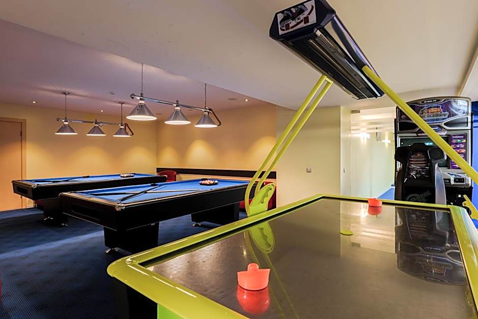 Riga Islande Hotel with FREE Parking