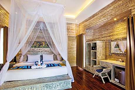 Deluxe Suite with Connecting Room