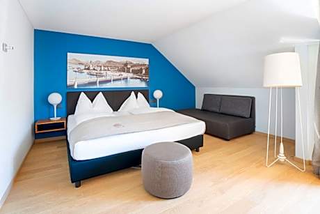 Junior Suite with Lake View