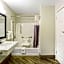 La Quinta Inn & Suites by Wyndham And Conference Center San Angelo