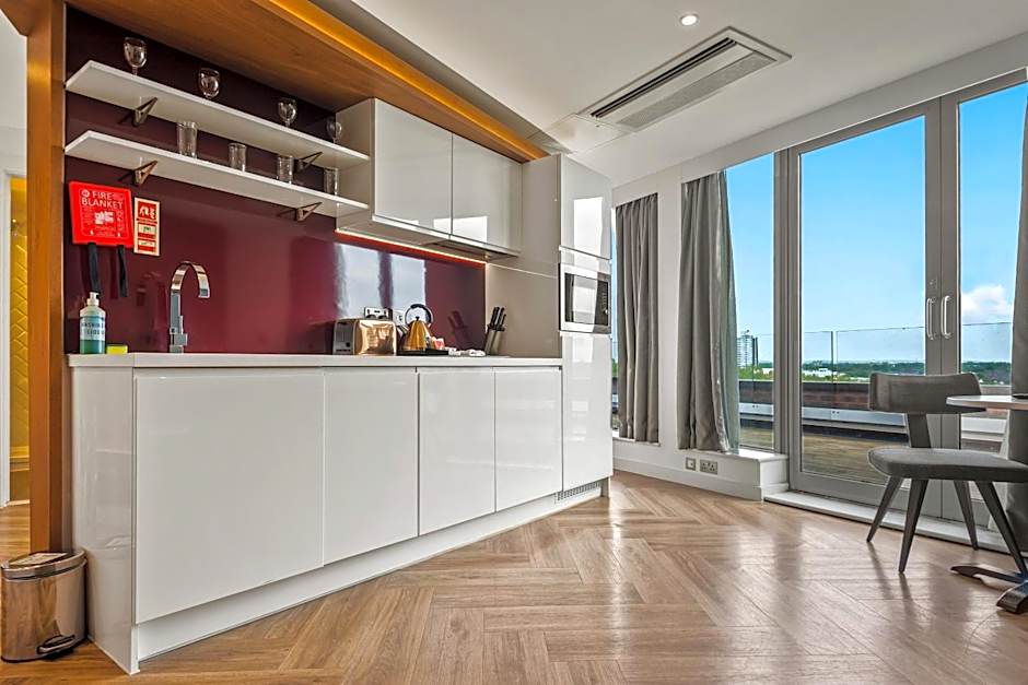 Roomzzz London Stratford