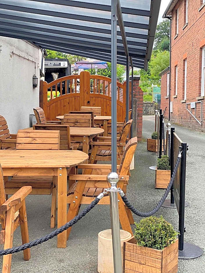 Old New Inn, Llanfyllin