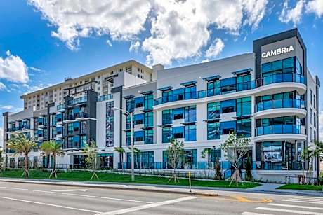 Cambria Hotel Fort Lauderdale Beach