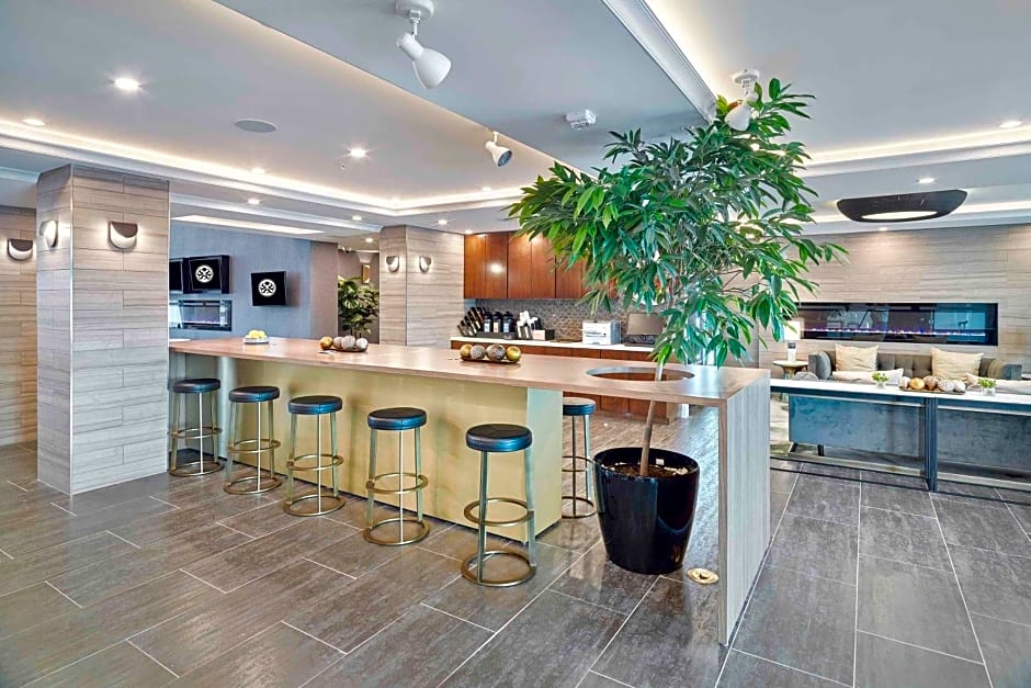 Sandman Signature Plano-Frisco Hotel
