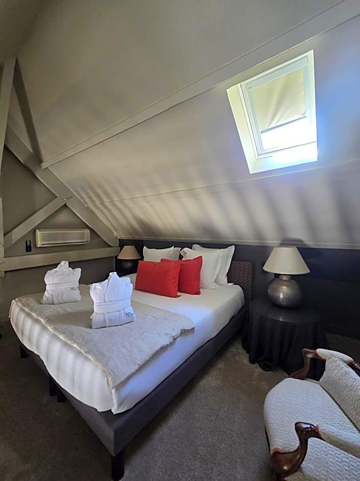 Photo 1 of 16 of Loft