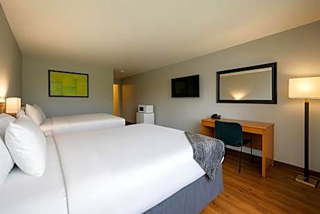 Deluxe Queen Room with Two Queen Beds