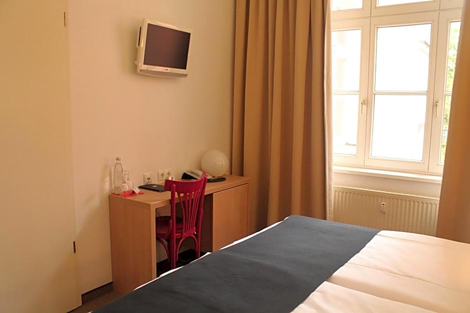 Hotel 38