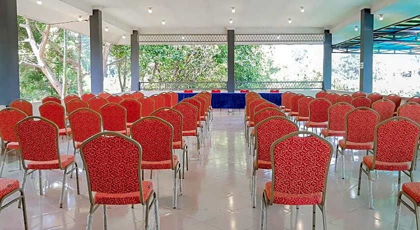 Bumi Ciboled Mitra RedDoorz near Gerbang Tol Pamulihan