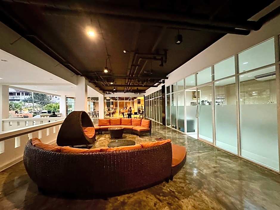 Crown Pattaya Beach Hotel