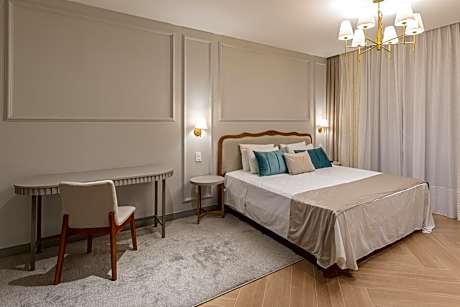 King Suite with Spa Bath