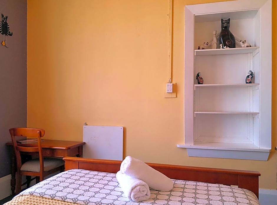 Noah's Ark Backpackers