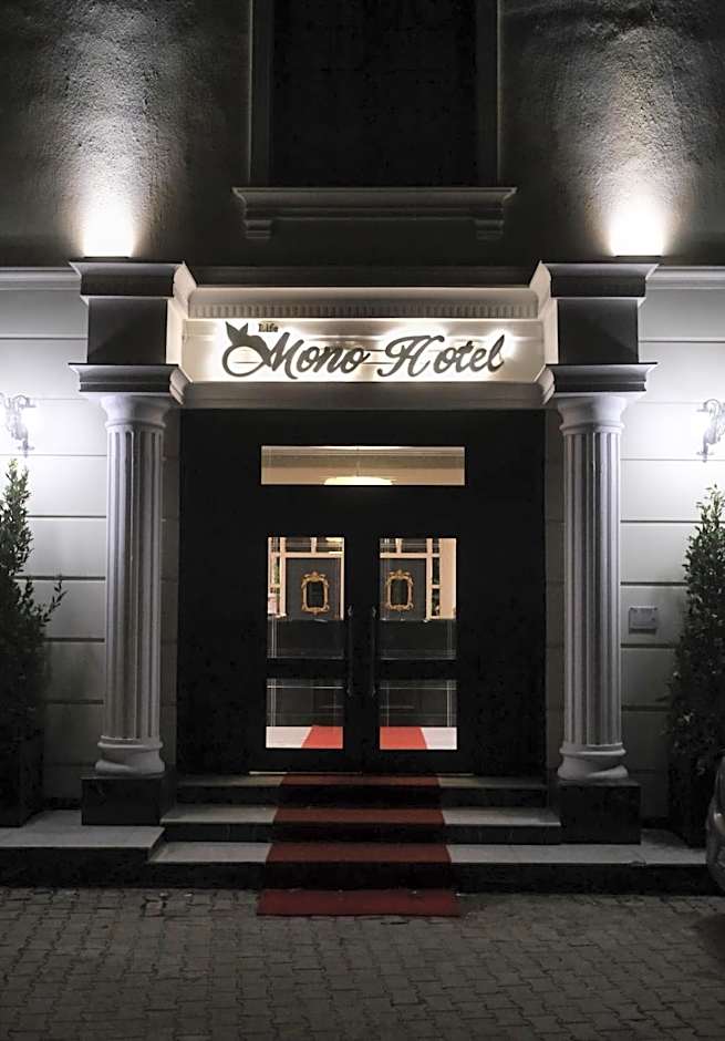 Mono Life Hotel