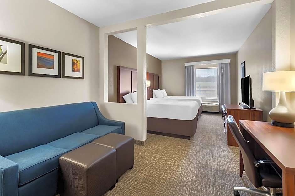 Photo 1 of 11 of 2 Double Beds Suite