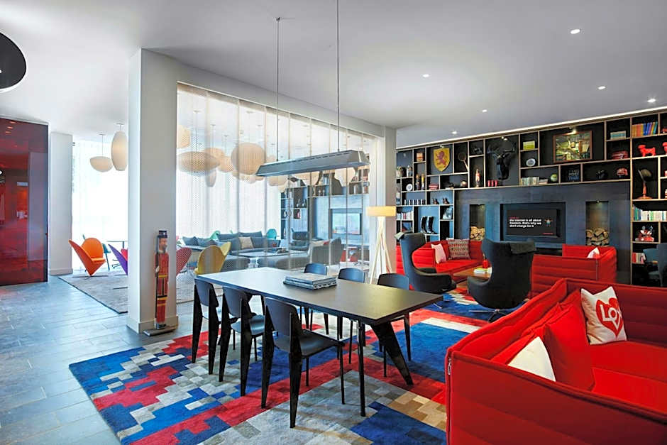 citizenM Tower of London