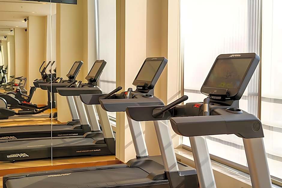 Gateway Ahmedabad, Sindhu Bhavan Road