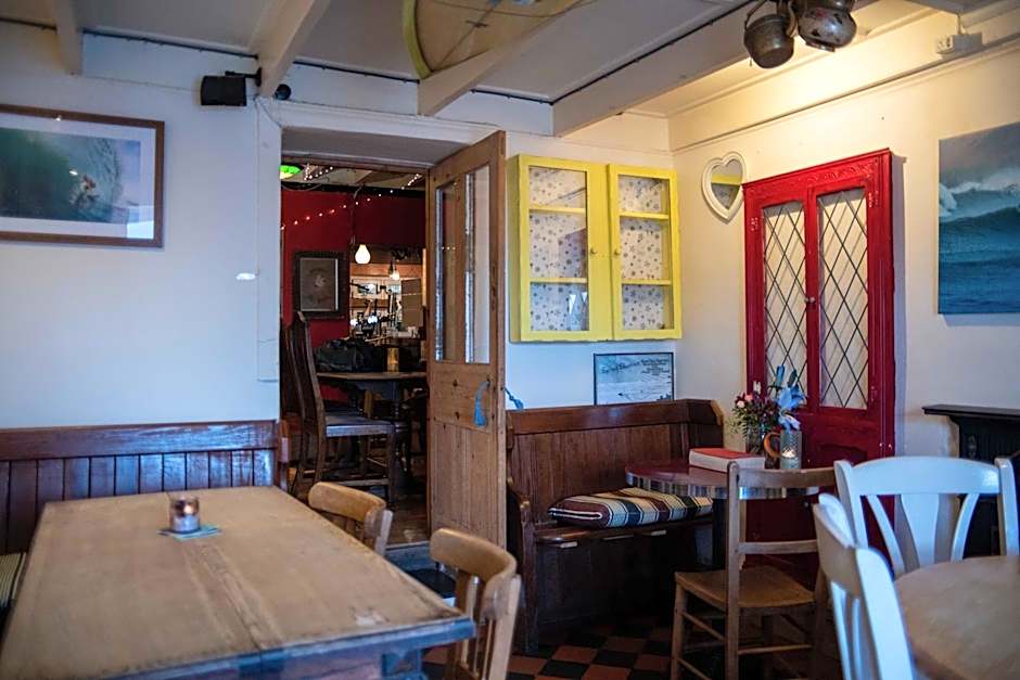 Manorbier Castle Inn Sunset Room