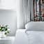 Self-Check-In Hotel Adlon