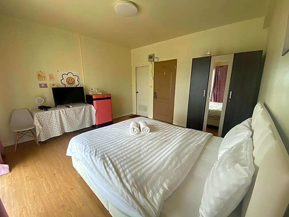 Grand Bangsaen Hotel