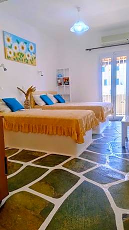 Standard Triple Room with Sea View