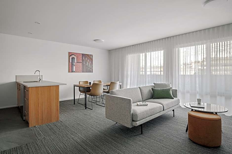Quest Moonee Valley Hotel