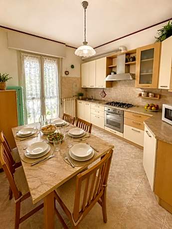 Big Apartment with 3 rooms
