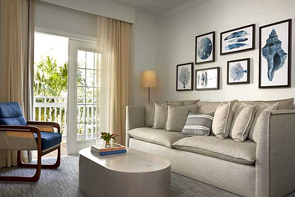 Parrot Key Hotel & Villas