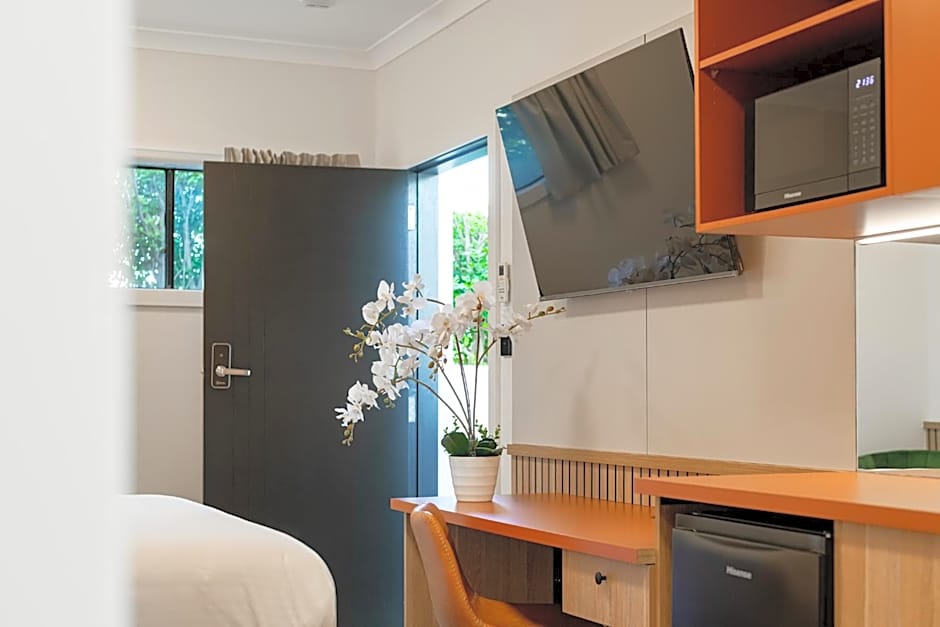 The Queens Gladstone