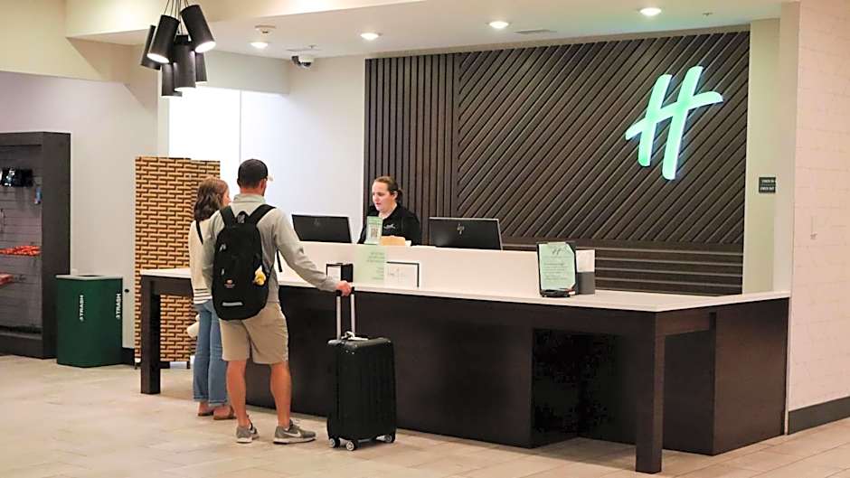 Holiday Inn Omaha Downtown Waterpark By IHG