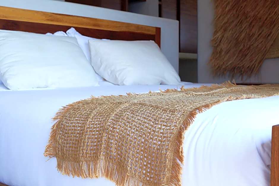 Casa Roni by Xeno - 5 Bedroom Luxury Villa with Ocean View