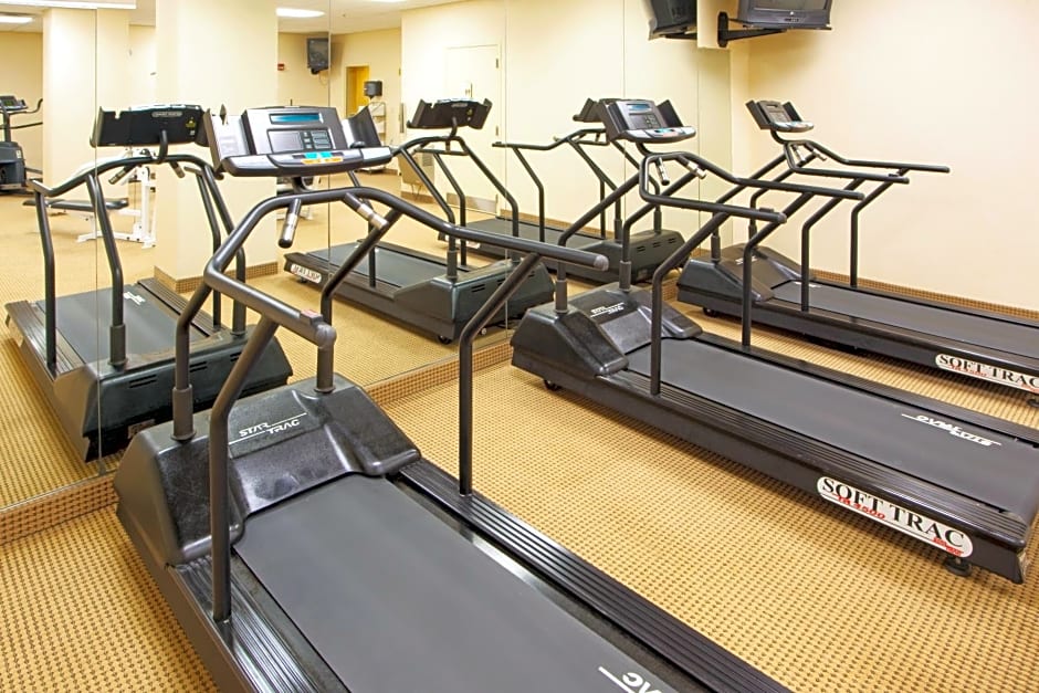 Holiday Inn Chantilly-Dulles Expo Airport, an IHG Hotel