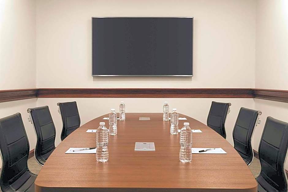 Radisson Hotel & Conference Center Rockford