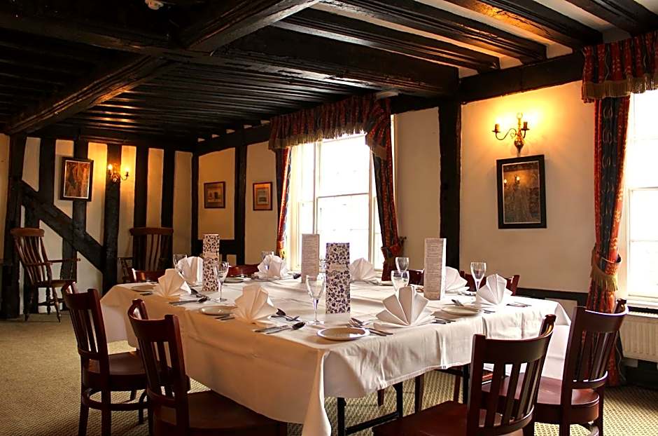 Brook Red Lion Hotel