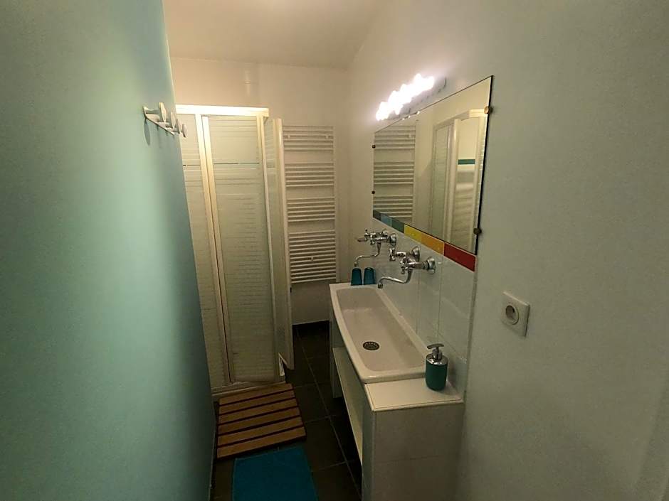 La Maison - Hôtel & Gîte