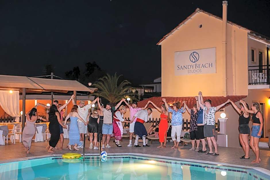 Sandy Beach Complex - Poolside Studios & Seaside Apartments