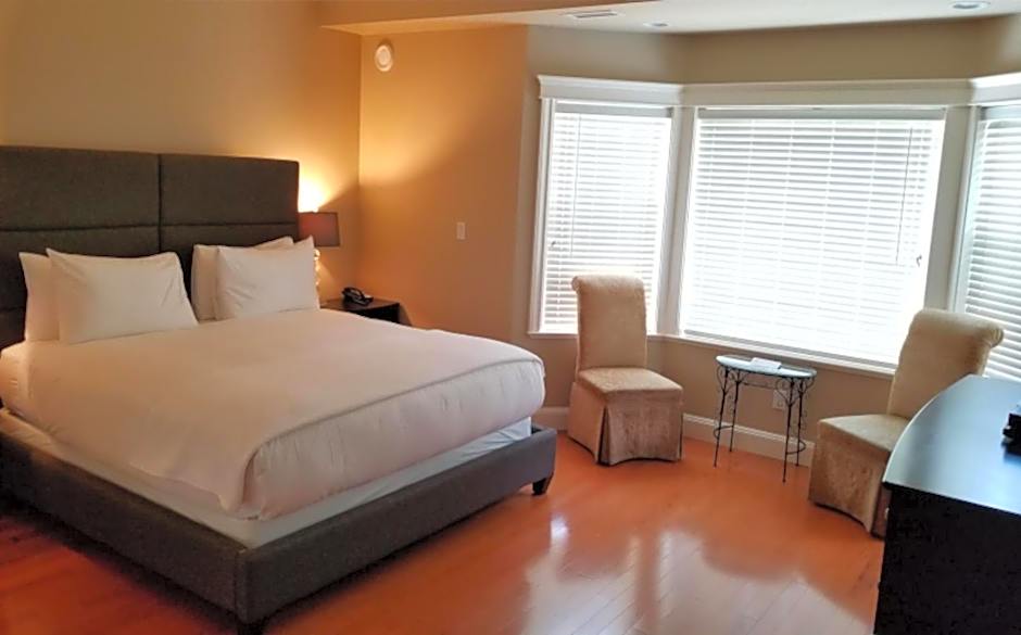 Crown Mansion Boutique Hotel & Villas