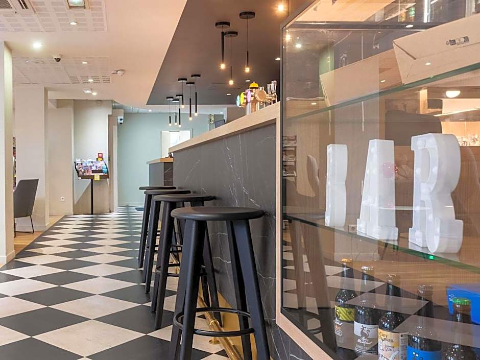 ibis Lyon Est Bron