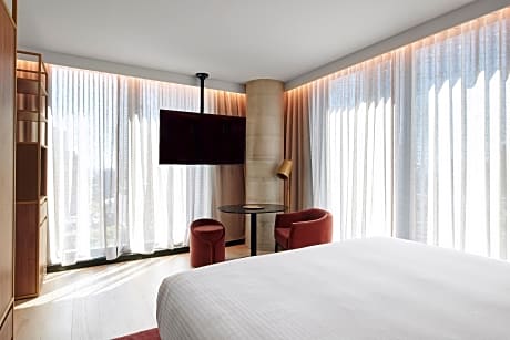 Skyline King or Twin Room