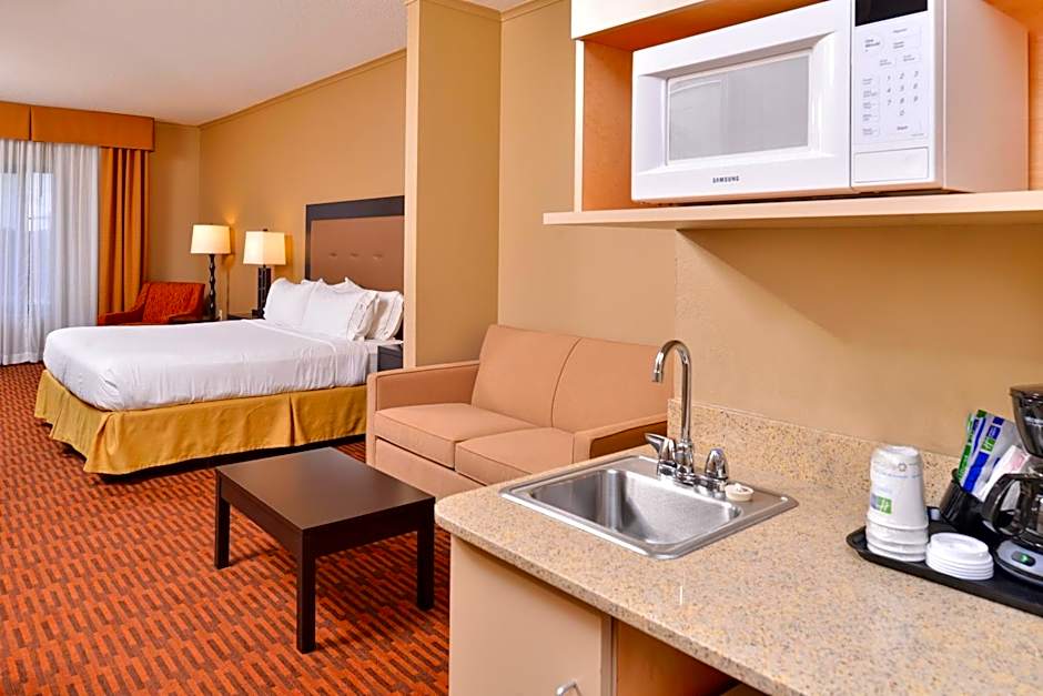 Holiday Inn Express Breezewood By IHG