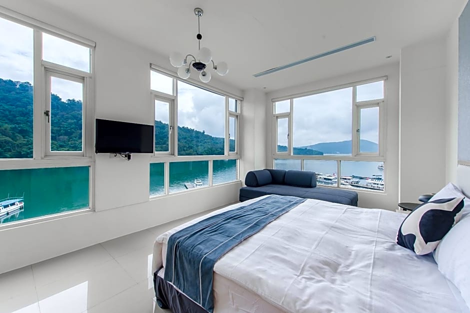 Shui Yang Lakeview House with Elevator