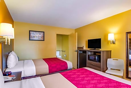 Double Room with Two Double Beds - Smoking