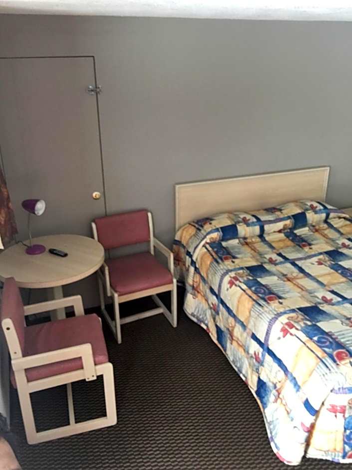 Budget Lodge Newton Falls