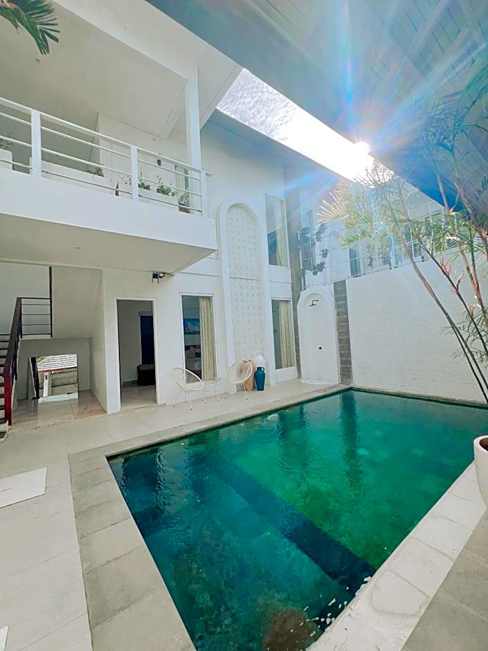 Apple Villas & Apartments