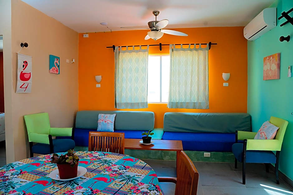 Hotel Flamingos Inn