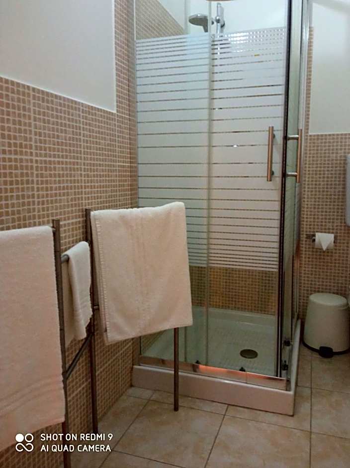 Bed & Breakfast Fontanarossa Airport -Private Parking-