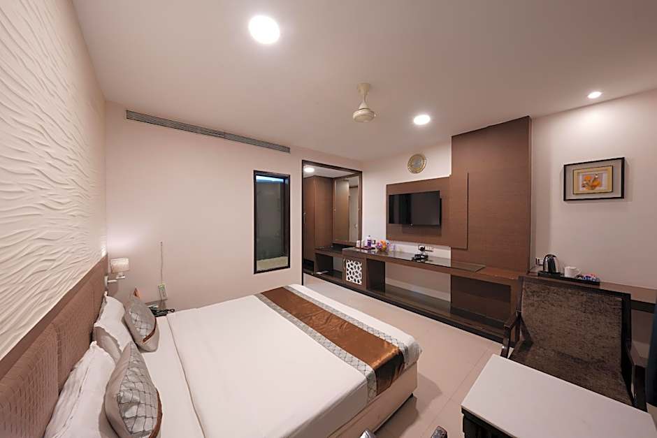 Landmark Hotel